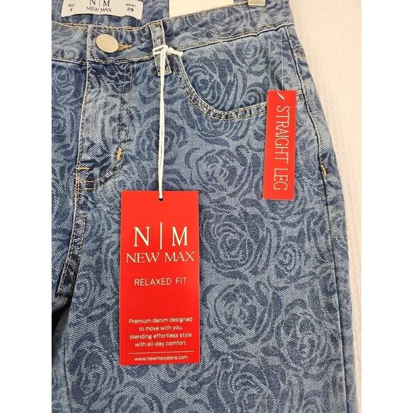 New Max~Woman Size 6~Blue Denim Floral Print High Rise Straight Leg Jean Stretch - Picture 4 of 16